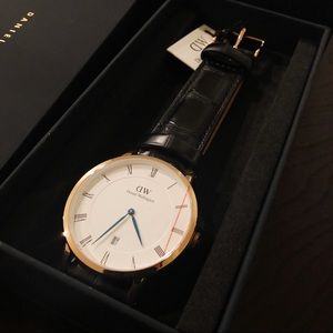 NWT + Free Strap Daniel Wellington Dapper 38mm